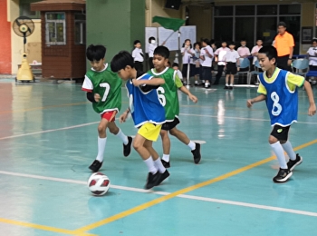 Futsal Competition (1st Final) Grade
1-3, Red wins.