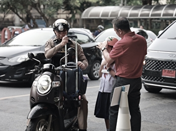 3 Step รับ–ส่งนักเรียน
แก้ไขการจราจรติดขัด