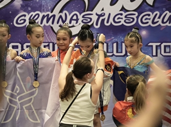 เหรียญทอง ในรายการ Solo Freehand
การแข่งขัน กีฬา ยิมนาติกนานาชาติ